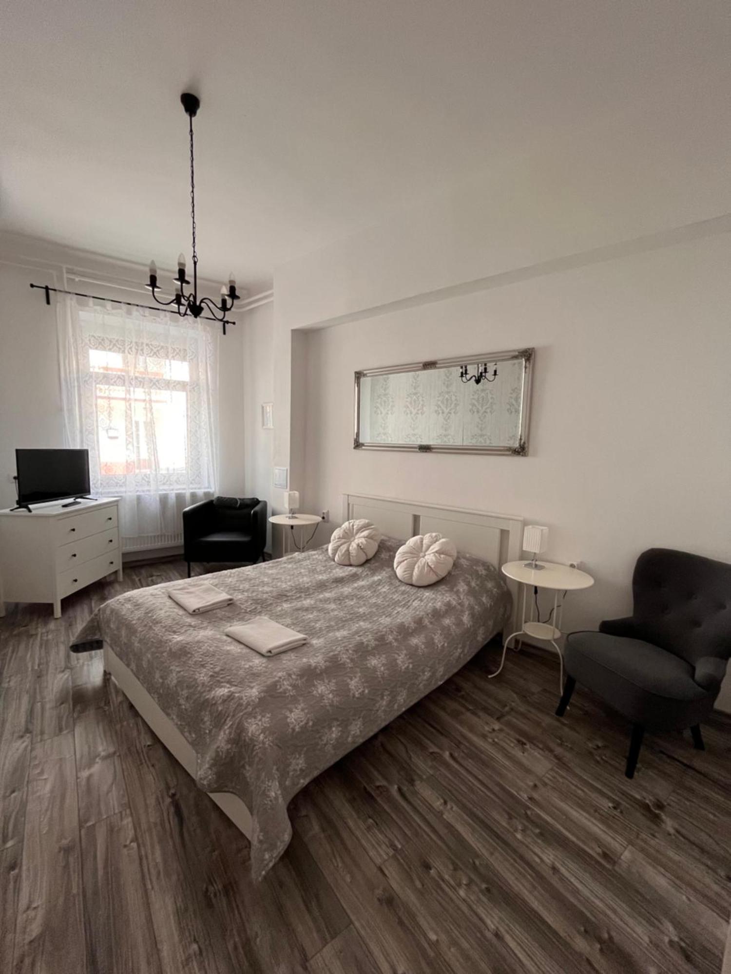 אגר Pacsirta Apartmanhaz מראה חיצוני תמונה