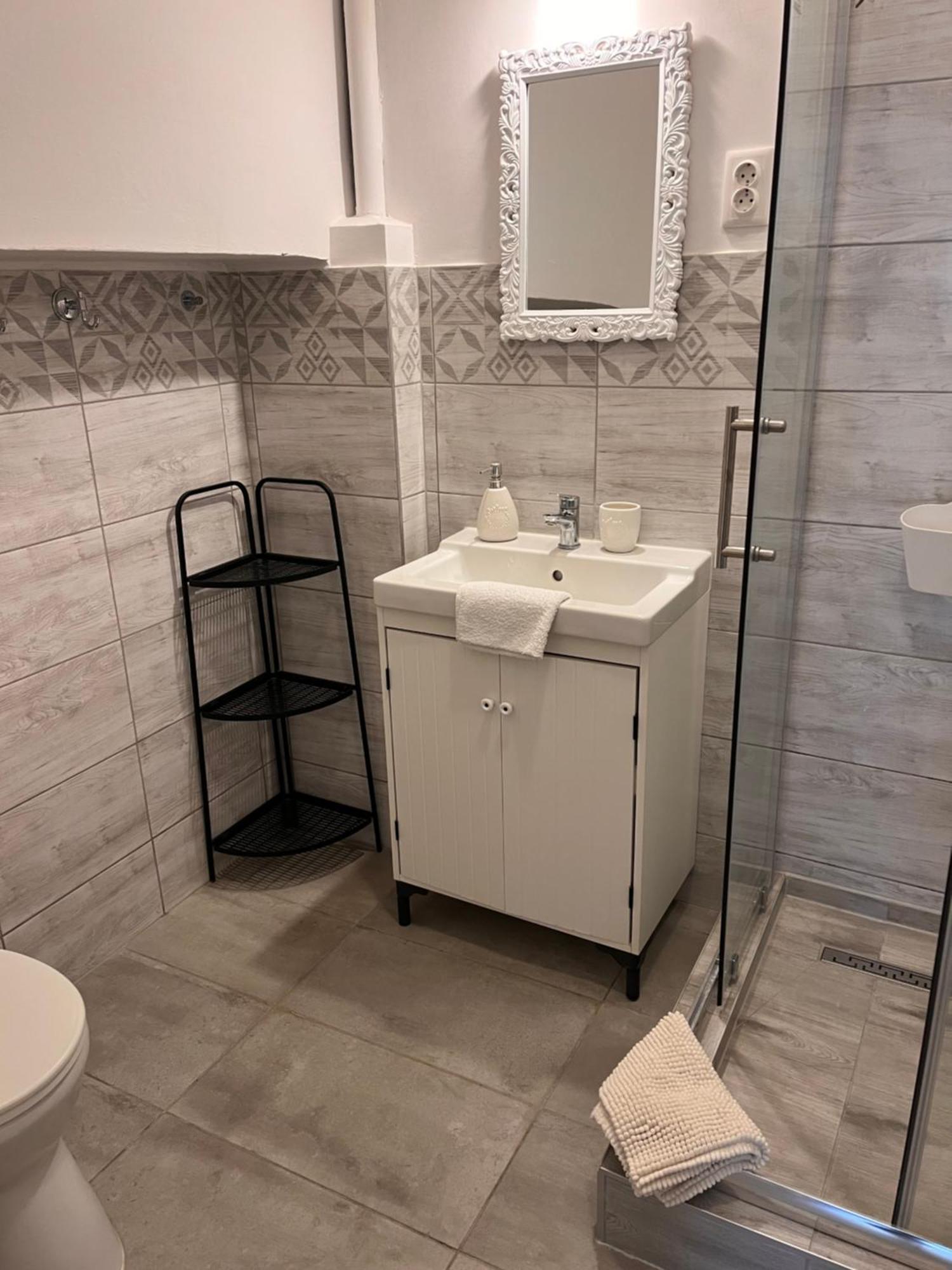 אגר Pacsirta Apartmanhaz מראה חיצוני תמונה