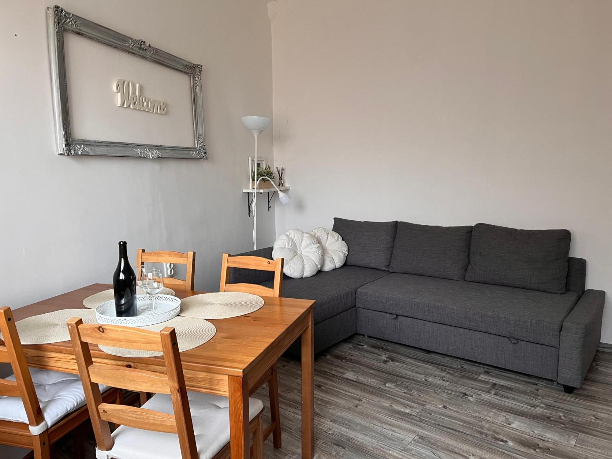 אגר Pacsirta Apartmanhaz מראה חיצוני תמונה